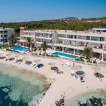 Perla Hotel 4*