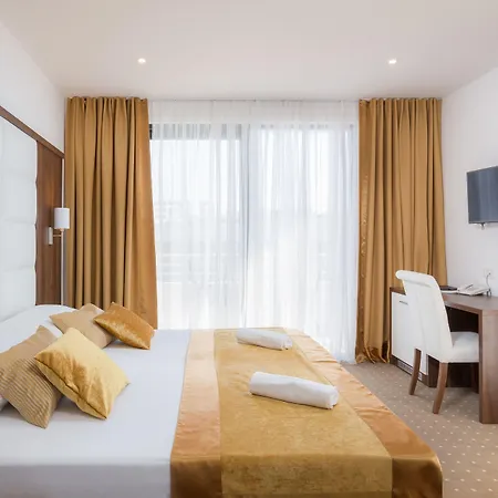 Perla 4* Rogoznica (Sibenik-Knin)