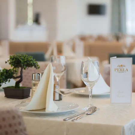 Perla 4*