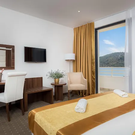 Perla 4* Rogoznica (Sibenik-Knin)