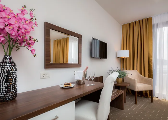 Perla 4* Rogoznica (Sibenik-Knin)