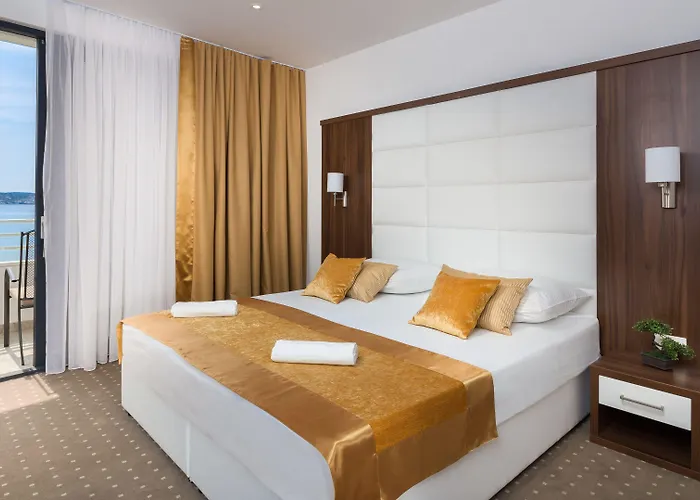 Perla 4* Rogoznica (Sibenik-Knin)