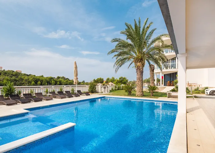 Perla 4* Rogoznica (Sibenik-Knin)